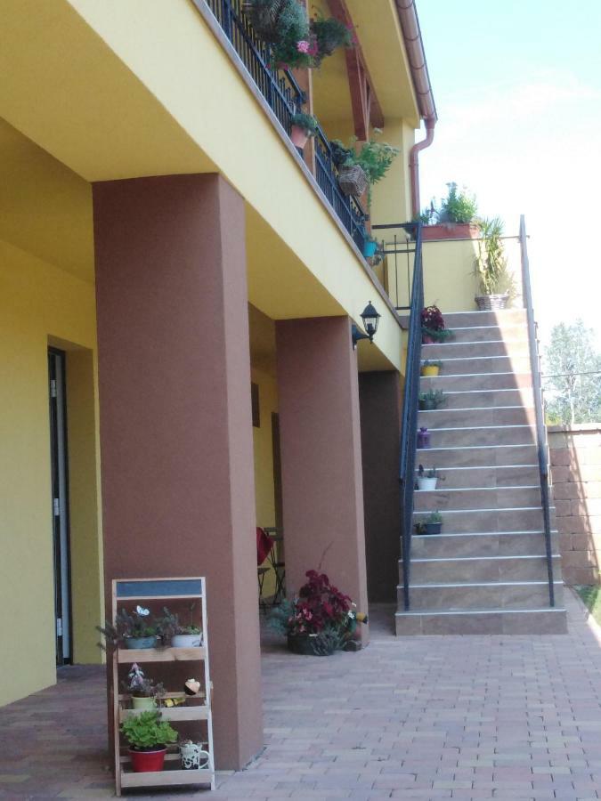 Ubytovani U Janca Lednice Exterior photo